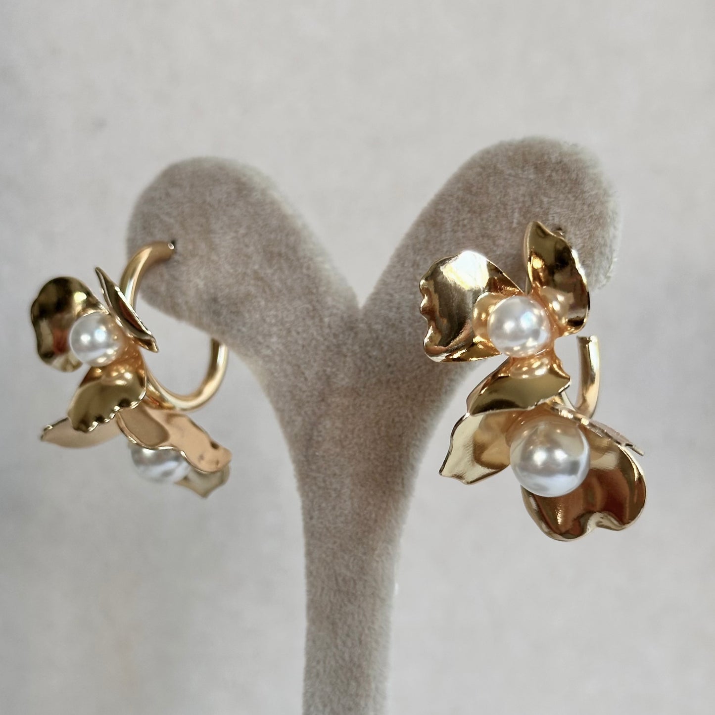 Ohrringe FLOWER HOOP