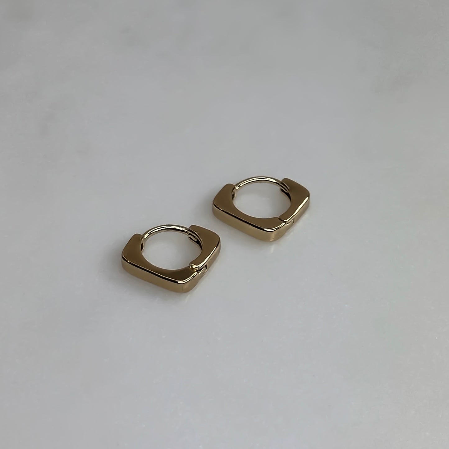 Ear Piercing TRIANGLE