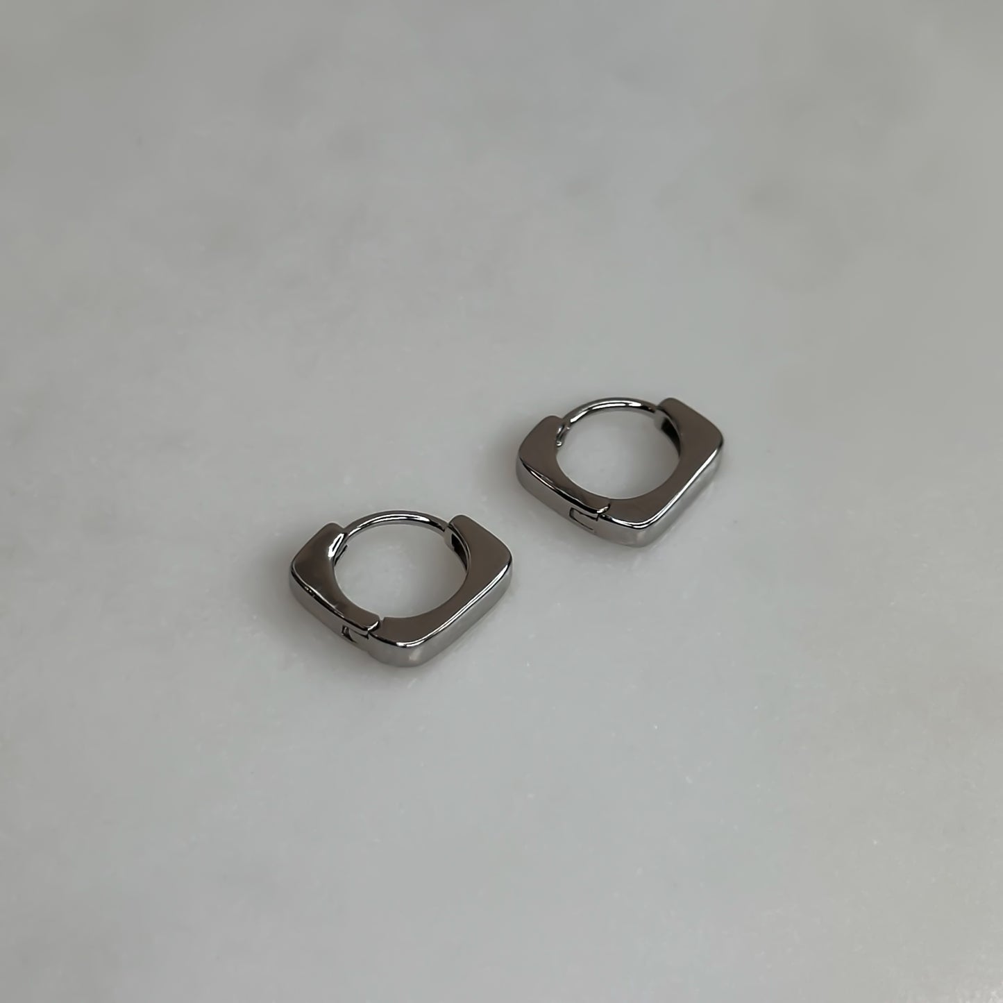 Ear Piercing TRIANGLE