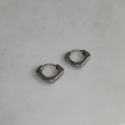 Ear Piercing TRIANGLE