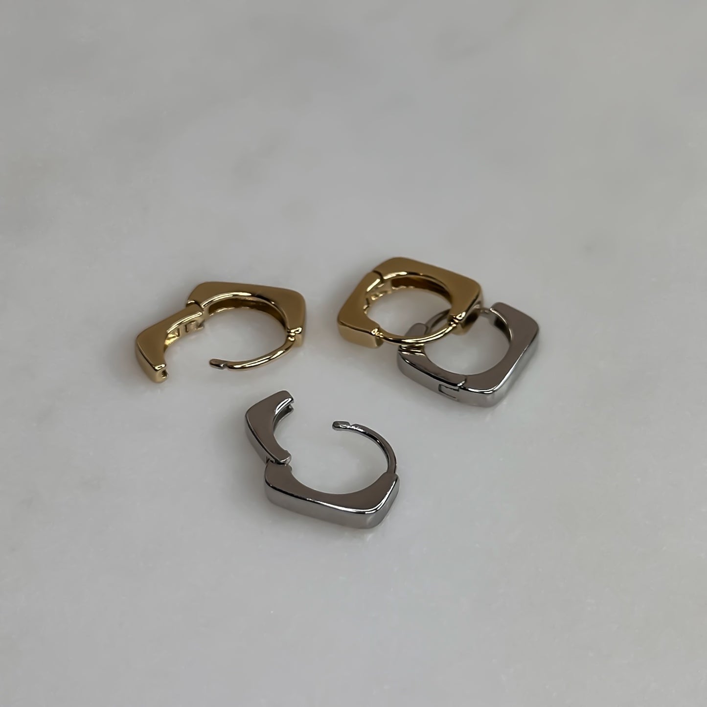 Ear Piercing TRIANGLE